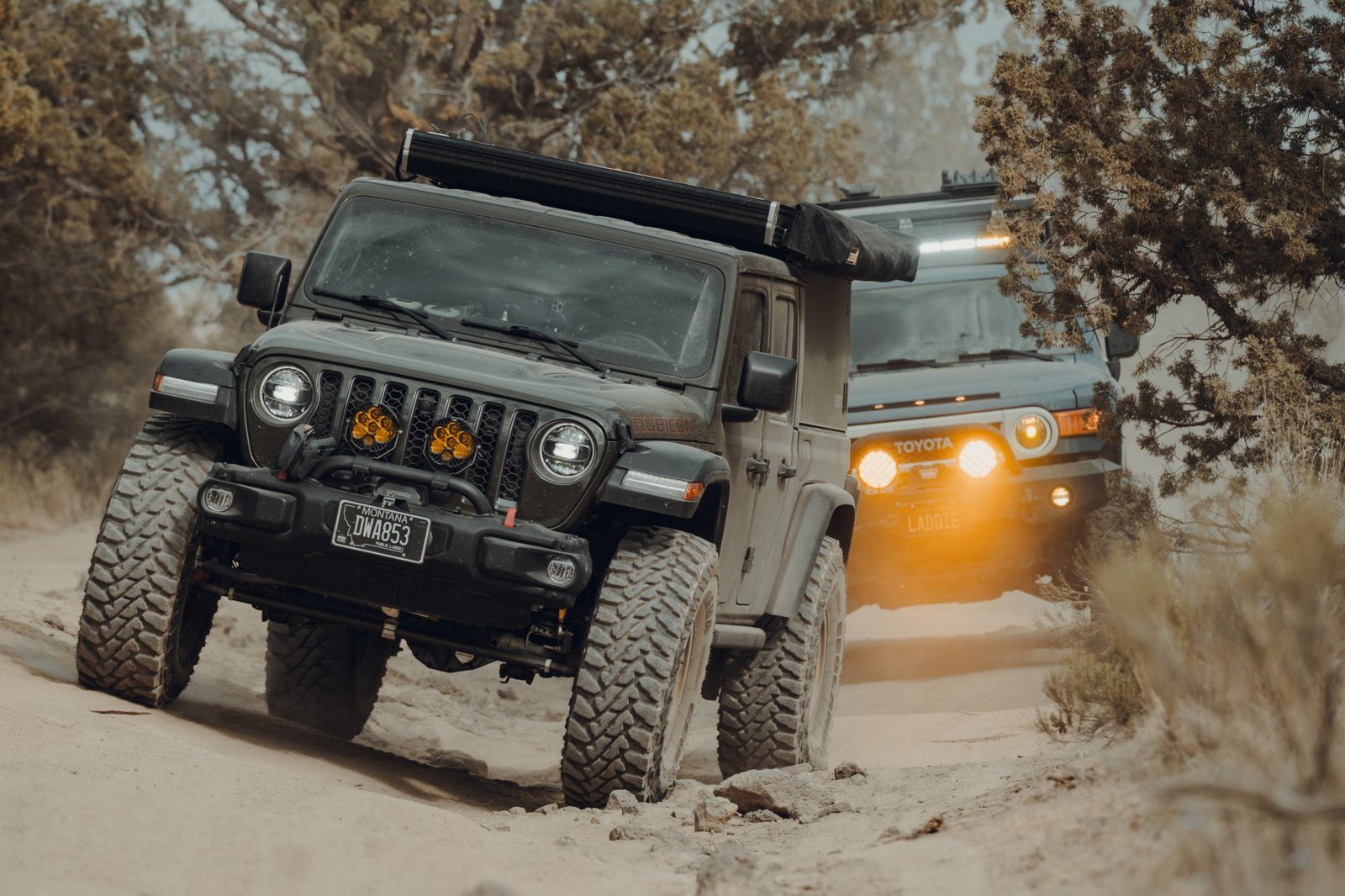 Eric's Jeep Gladiator climbing a sandy trail