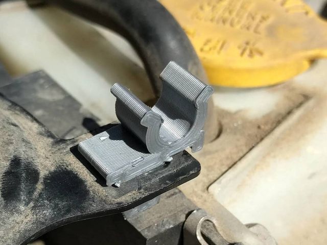 Hood prop rod clip for Subaru, the creator's preview image
