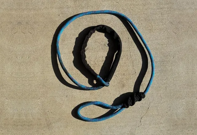 CV Lasso coiled on concrete